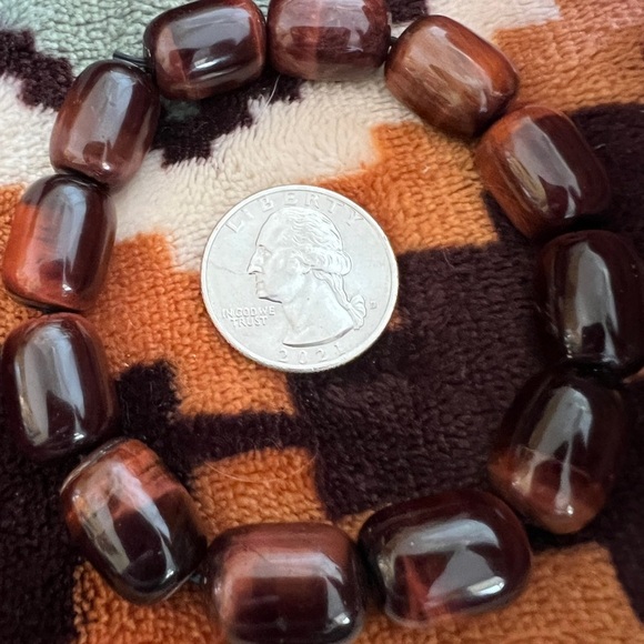 ❤️ Gorgeous Natural Barrel Red  Tiger Eye Bracelet 12x18mm Beads 48gm - Picture 5 of 11
